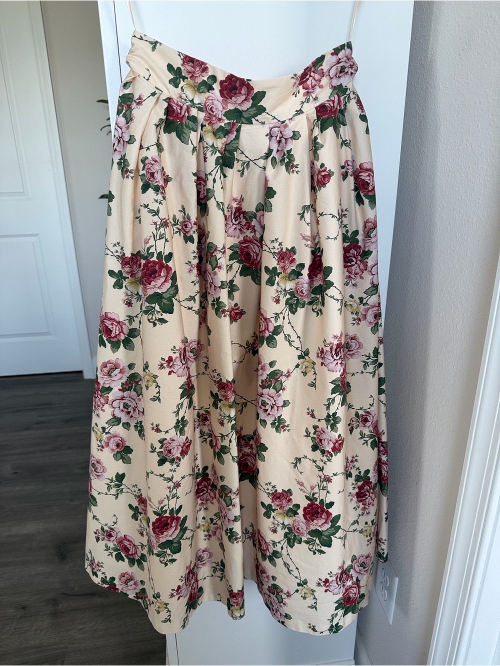 ANTONIO MELANI Cream Midi Skirt with Rose Print